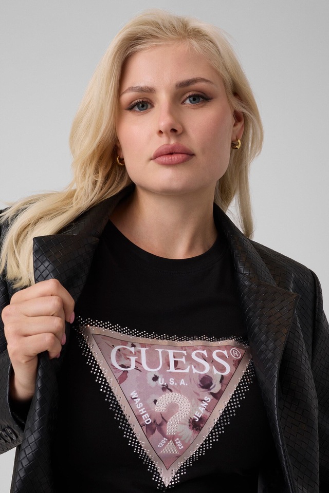 Guess T-Shirt »SS CN COSMOS CANVAS TRIANGLE T« mit Dreieckslogo, Slim Fit