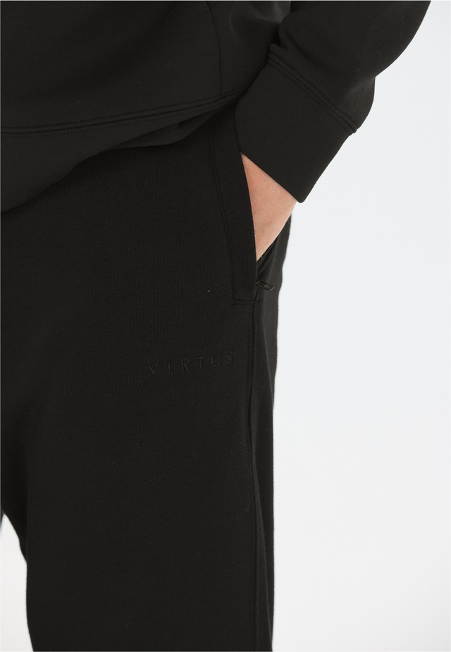 Virtus Sweathose »Minne« im klassischen Design