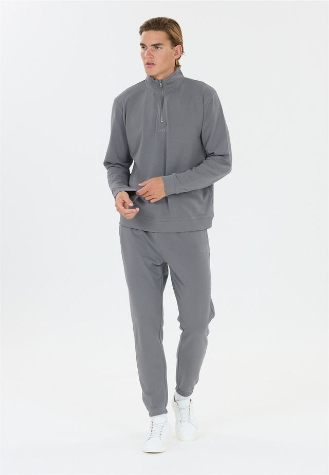 Virtus Sweathose »Minne« im klassischen Design