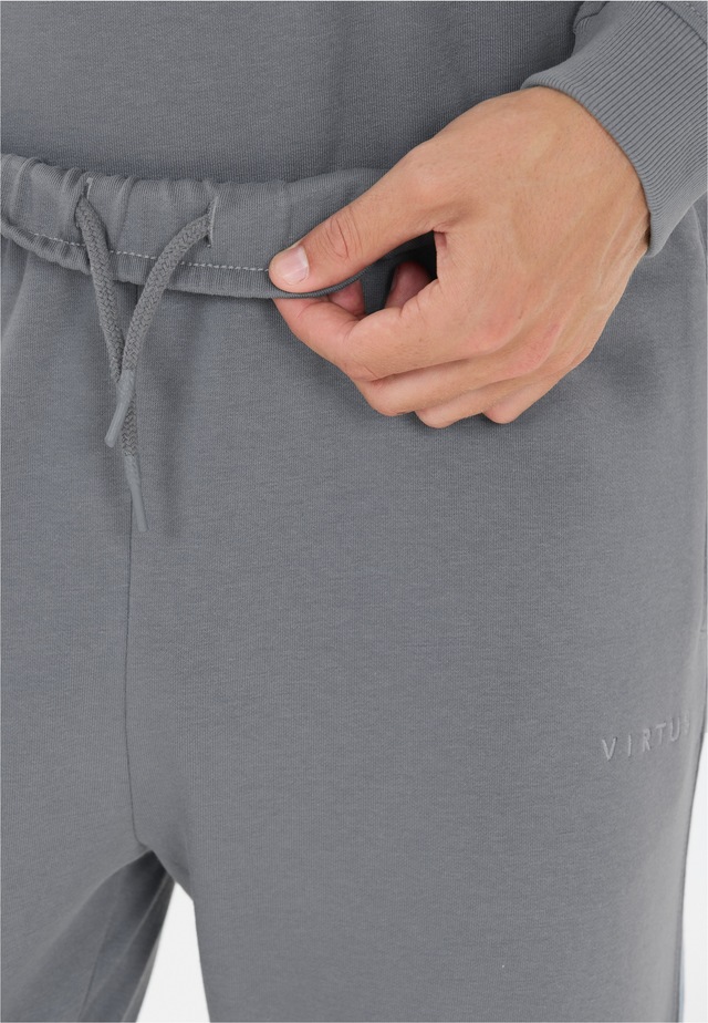 Virtus Sweathose »Minne« im klassischen Design