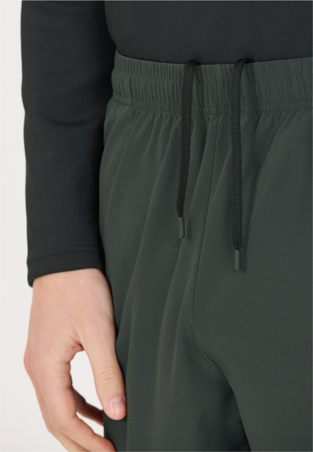 Virtus Shorts »Spier V3« 4-Wege Stretch