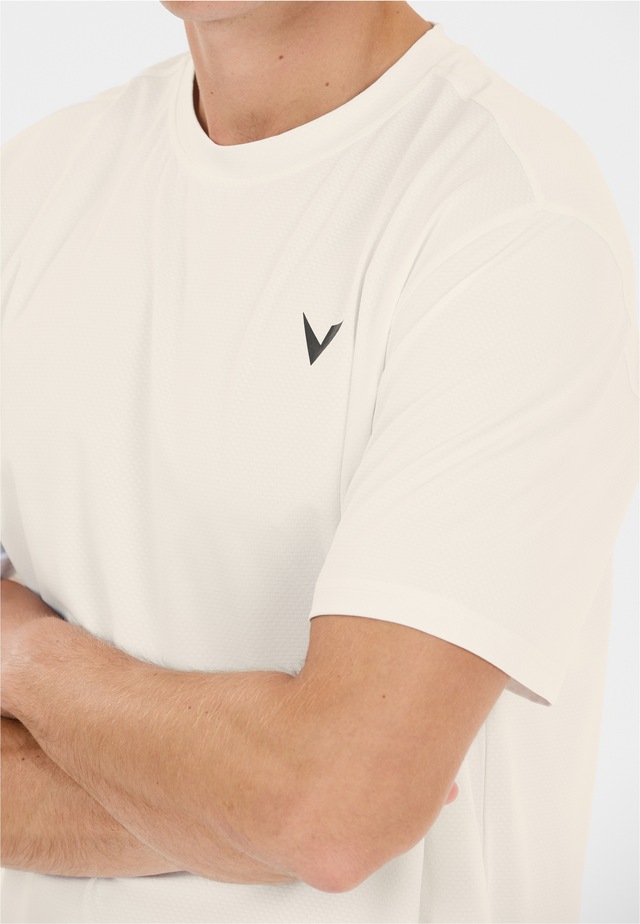 Virtus Funktionsshirt »Maini« mit 4-Wege Stretch für viel Bewegungsfreiheit