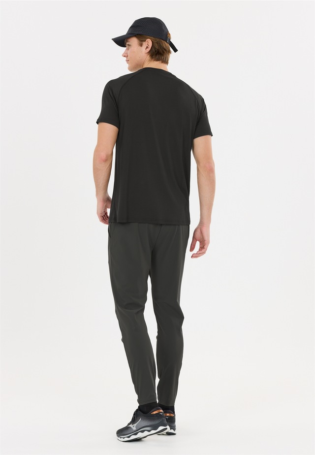 Virtus Funktionsshirt »Neva« 4-Wege Stretch
