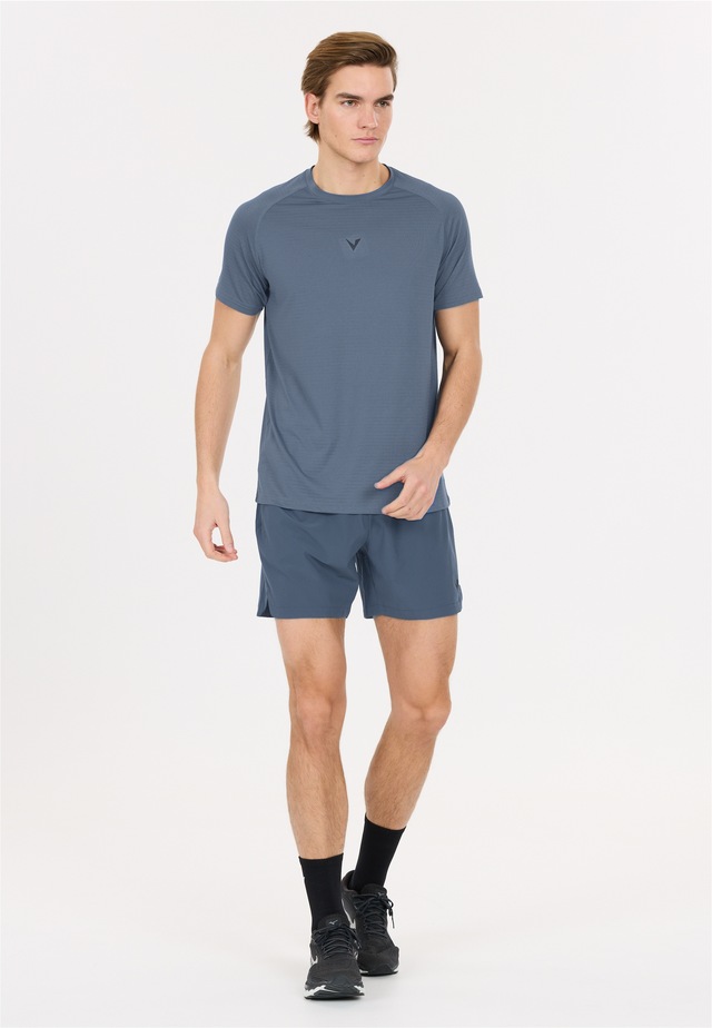 Virtus Funktionsshirt »Neva« 4-Wege Stretch