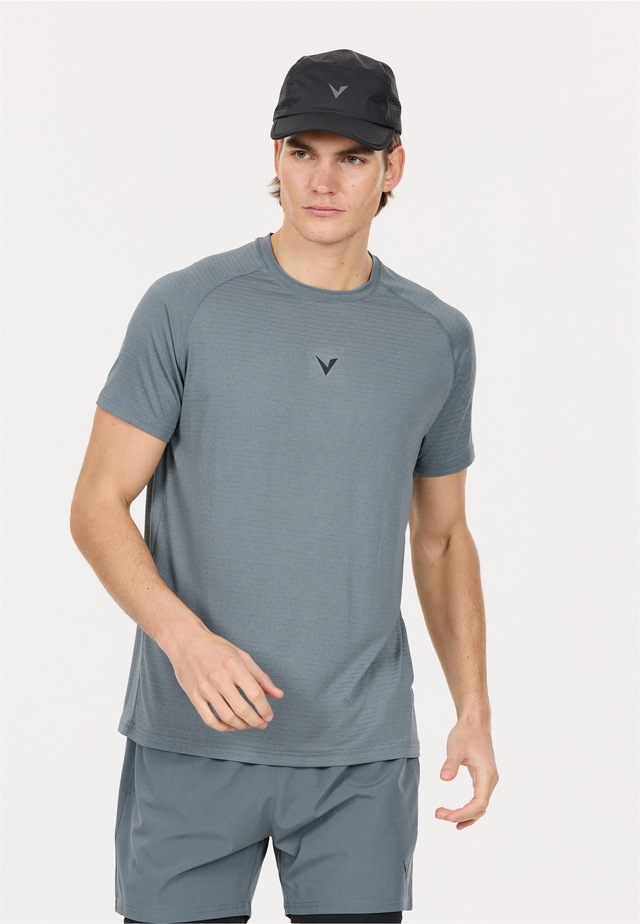 Virtus Funktionsshirt »Neva« 4-Wege Stretch