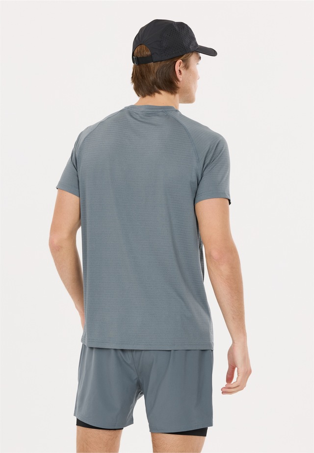 Virtus Funktionsshirt »Neva« 4-Wege Stretch