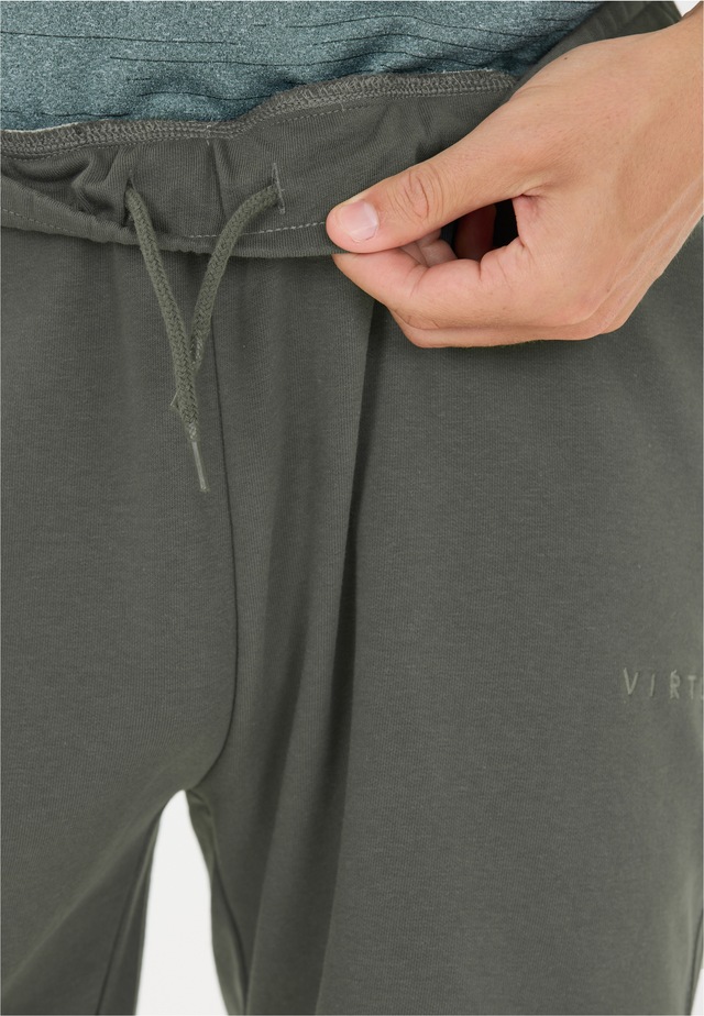 Virtus Shorts »Minne« Schmucklos