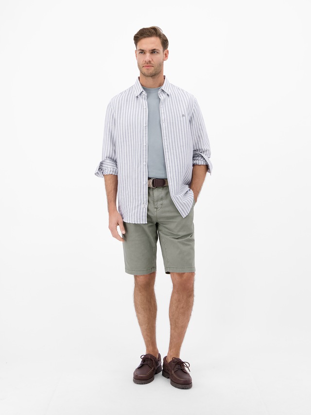LERROS Chinoshorts »Bequeme Chino-Bermuda mit Gürtel und Minimalprint« Leichte Sommershorts aus 98% Baumwolle und 2% Elasthan, mit 4 Taschen