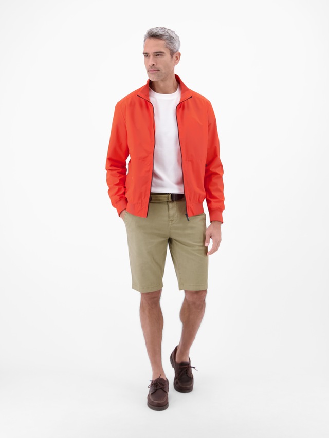 LERROS Chinoshorts »Bequeme Chino-Bermuda mit Gürtel und Minimalprint« Leichte Sommershorts aus 98% Baumwolle und 2% Elasthan, mit 4 Taschen