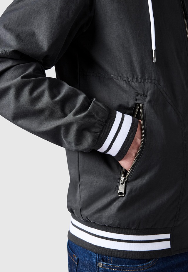 Ragwear Outdoorjacke »Stewan YOUMODO« mit Kapuze leichte Herren Übergangsjacke mitelastischen Bündchen