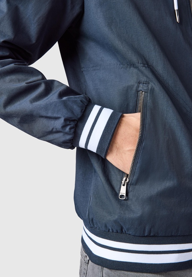 Ragwear Outdoorjacke »Stewan YOUMODO« mit Kapuze leichte Herren Übergangsjacke mitelastischen Bündchen
