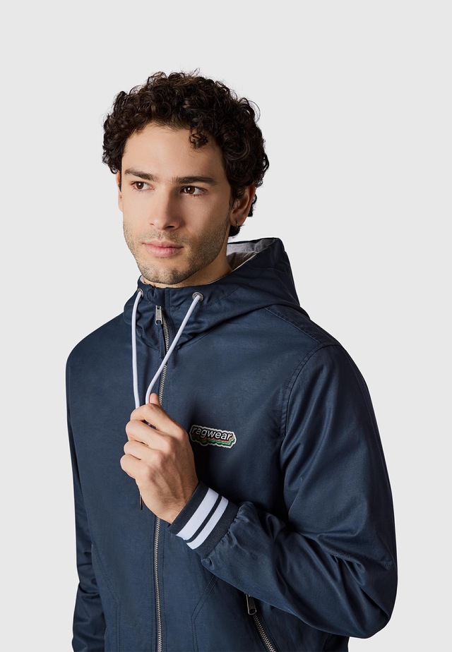 Ragwear Outdoorjacke »Stewan YOUMODO« mit Kapuze leichte Herren Übergangsjacke mitelastischen Bündchen
