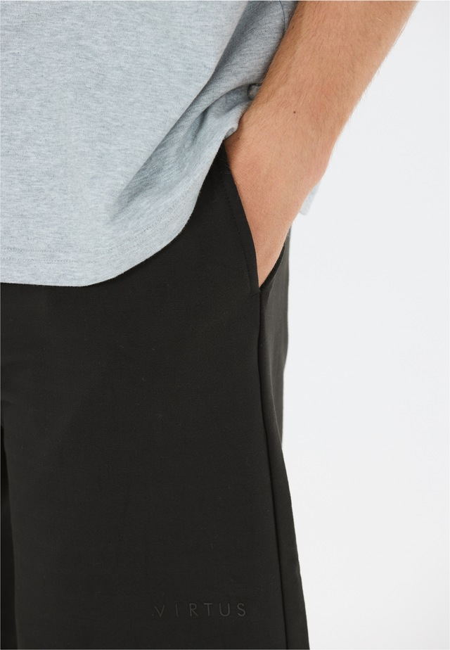 Virtus Shorts »Patrick V3« im relaxed Fit