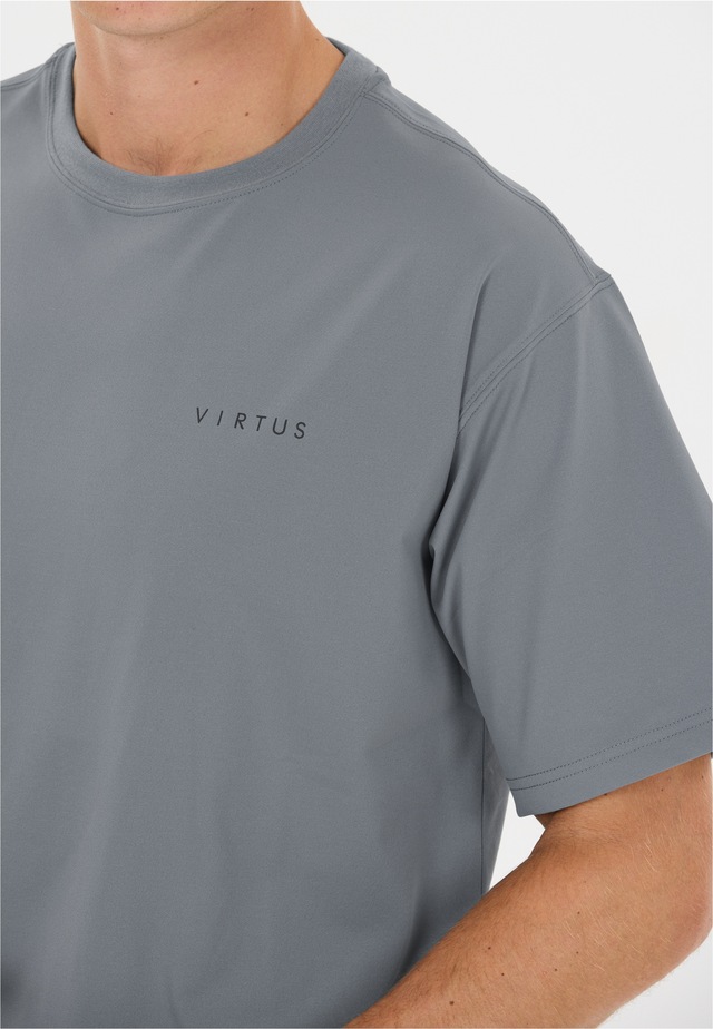 Virtus Funktionsshirt »Dela« atmungsaktiv