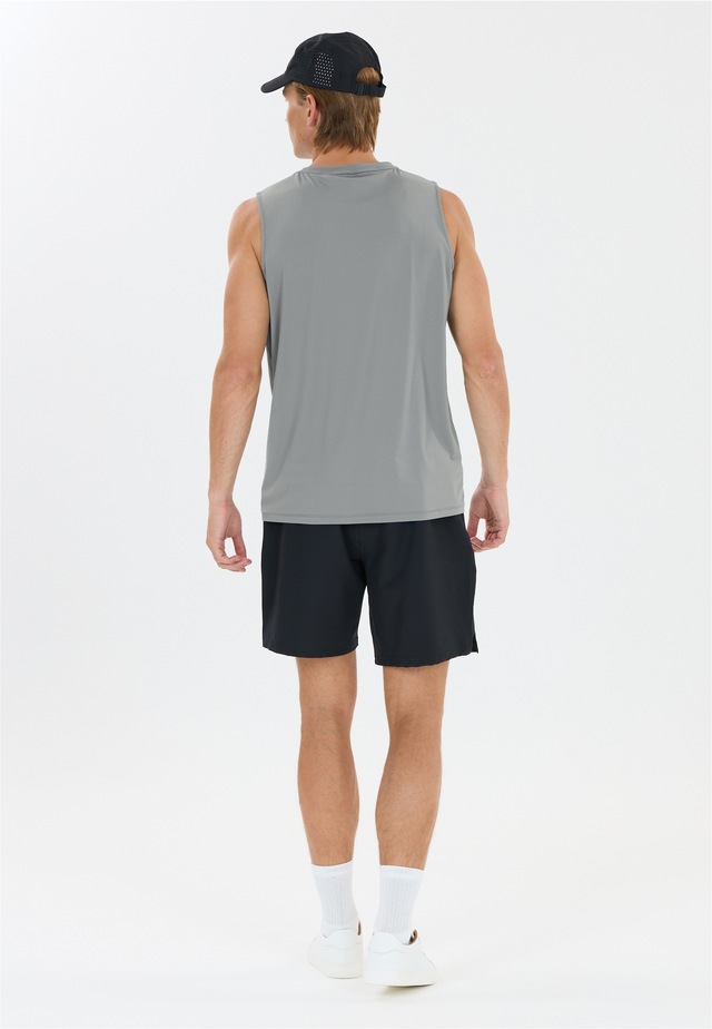 Virtus Funktionsshirt »Roger V3« in atmungsaktiver Qualität
