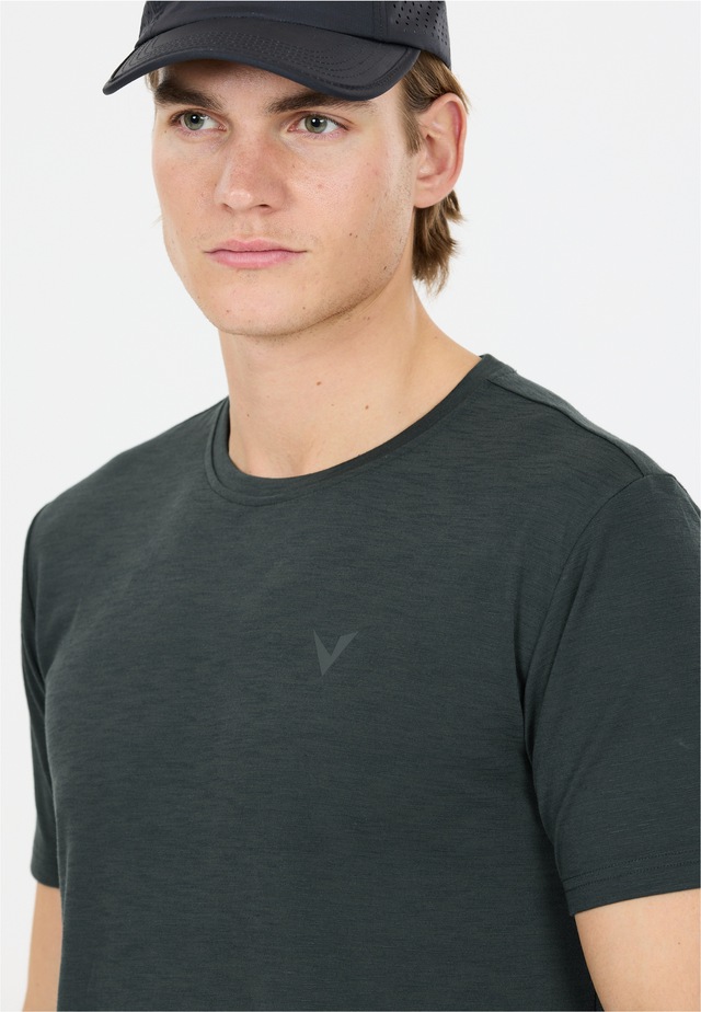 Virtus T-Shirt »Jokers V4« 4-Wege Stretch
