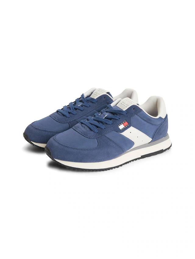Tommy Jeans Sneaker »TJM EVA RUNNER MIX MATERIAL« Freizeitschuh, Schnürschuh mit Logoflaggen-Prägung an der Schuhzunge