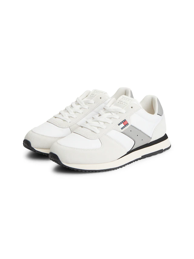 Tommy Jeans Sneaker »TJM EVA RUNNER MIX MATERIAL« Freizeitschuh, Schnürschuh mit Logoflaggen-Prägung an der Schuhzunge