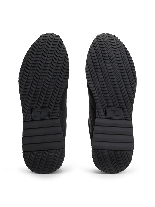 Tommy Jeans Sneaker »TJM EVA RUNNER MIX MATERIAL« Freizeitschuh, Schnürschuh mit Logoflaggen-Prägung an der Schuhzunge