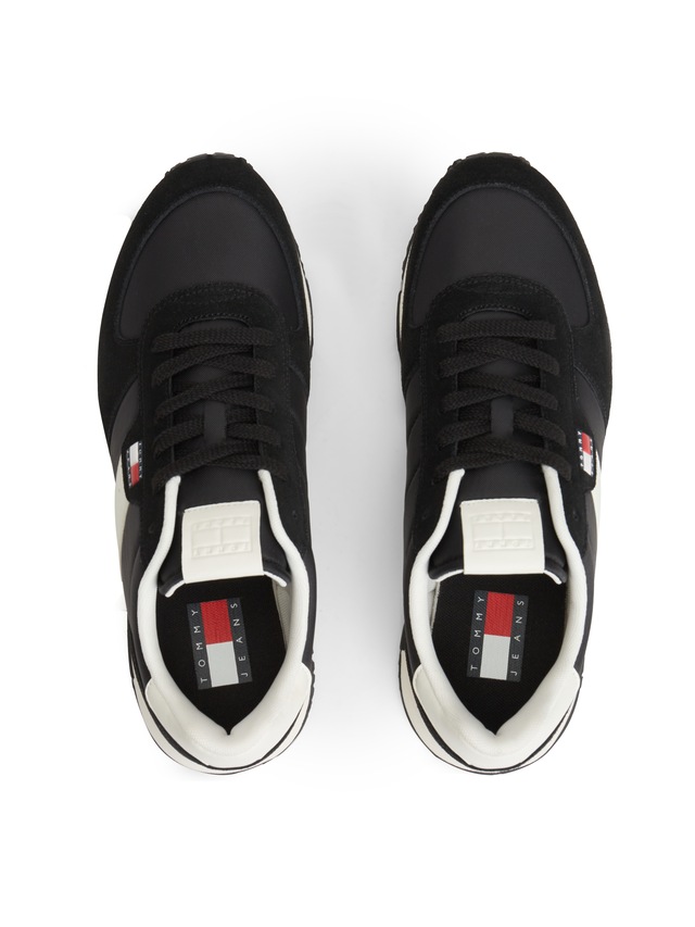 Tommy Jeans Sneaker »TJM EVA RUNNER MIX MATERIAL« Freizeitschuh, Schnürschuh mit Logoflaggen-Prägung an der Schuhzunge