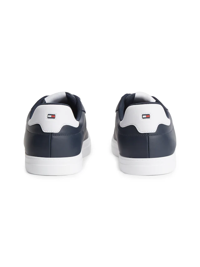 Tommy Hilfiger Sneaker »ICON COURT LIGHT LEATHER« Freizeitschuh, Halbschuh, Schnürschuh mit dezenten Ziernähten