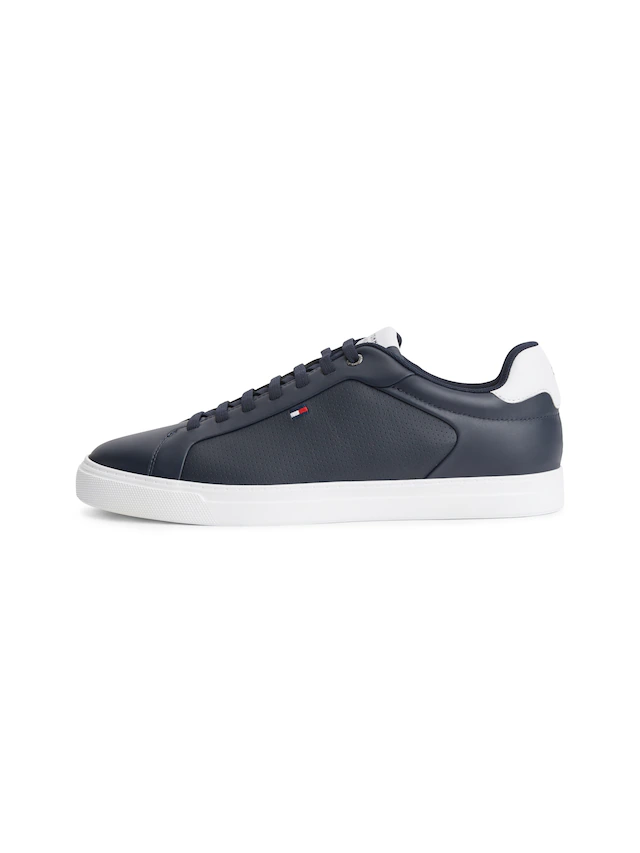 Tommy Hilfiger Sneaker »ICON COURT LIGHT LEATHER« Freizeitschuh, Halbschuh, Schnürschuh mit dezenten Ziernähten