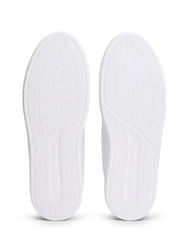Tommy Hilfiger Sneaker »ICON COURT LIGHT LEATHER« Freizeitschuh, Halbschuh, Schnürschuh mit dezenten Ziernähten