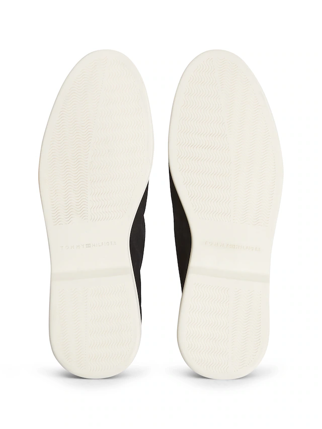Tommy Hilfiger Loafer »LIGHT SUEDE FLAG HARDWARE LOAFER« Slipper, Schlupfschuh, mit modischem Zierriegel und Ziernähten