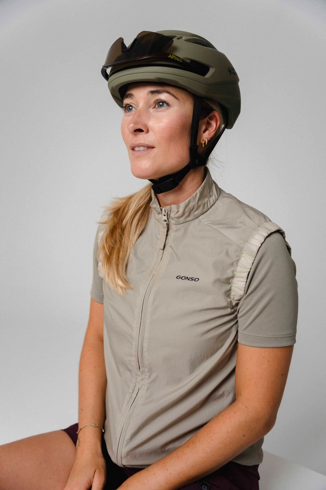 Gonso Funktionsweste »Adventure Vest Wind W« Damen Weste, leichte und winddichte Fahrradweste mit Rückentasche