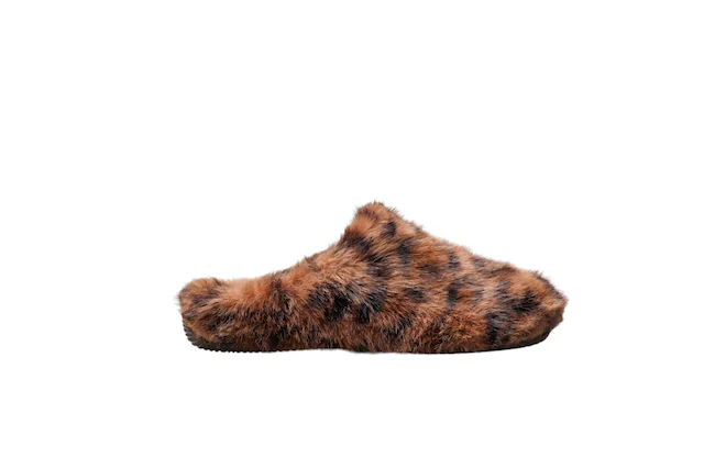 VERBENAS Hausschuh »YORK FELINE« Pantoffel, Wohlfühlschuh, Homeslipper mit Logo-Schriftzug
