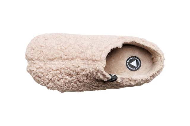 VERBENAS Hausschuh »YOI CURLY« Hüttenschuh, Homeslipper, Wohlfühlschuh mit Logo-Schriftzug