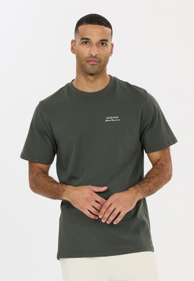 nou T-Shirt »Blanck« mit kleinem Print auf Brust