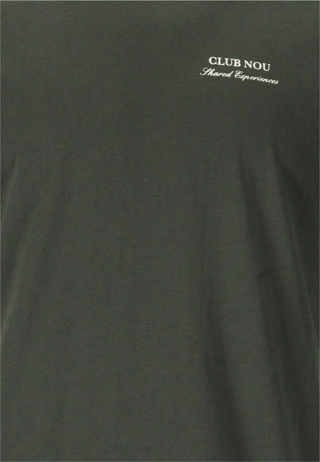 nou T-Shirt »Blanck« mit kleinem Print auf Brust