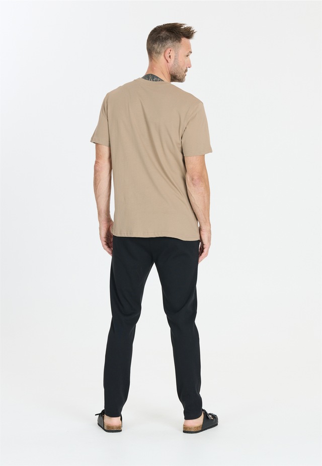 nou T-Shirt »Blanck« mit kleinem Print auf Brust