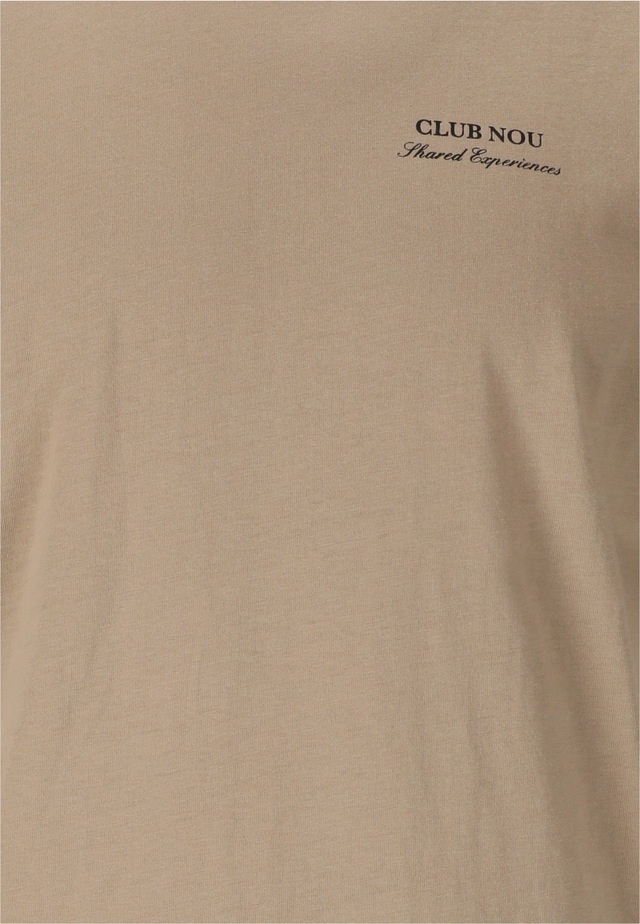 nou T-Shirt »Blanck« mit kleinem Print auf Brust