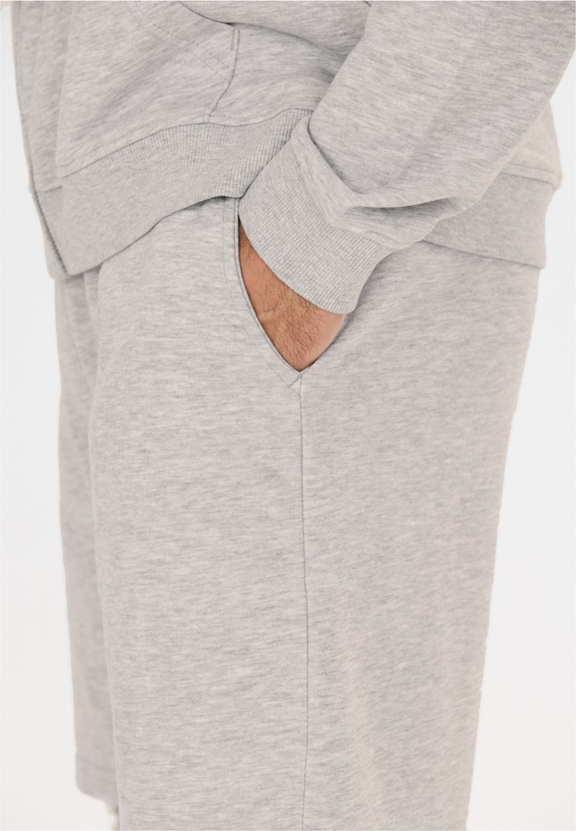 nou Shorts »Regester V2« im klassischen Design