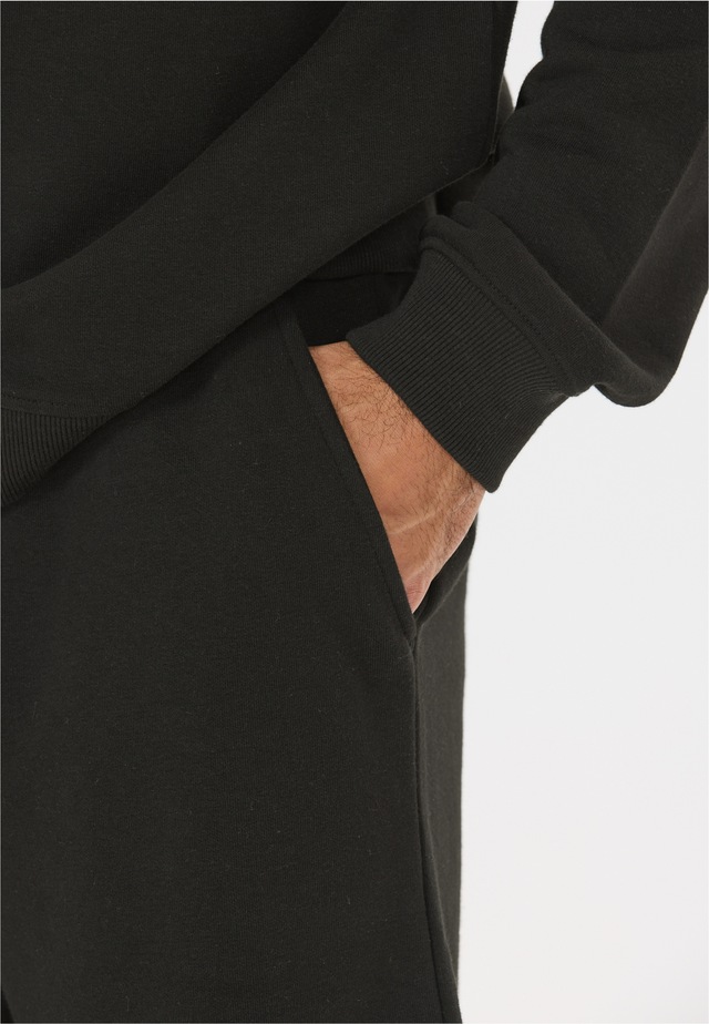 nou Shorts »Regester V2« im klassischen Design