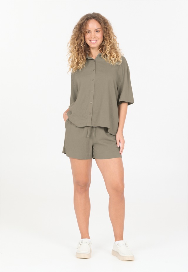 nou Shorts »Natasha« aus atmungsaktivem Material