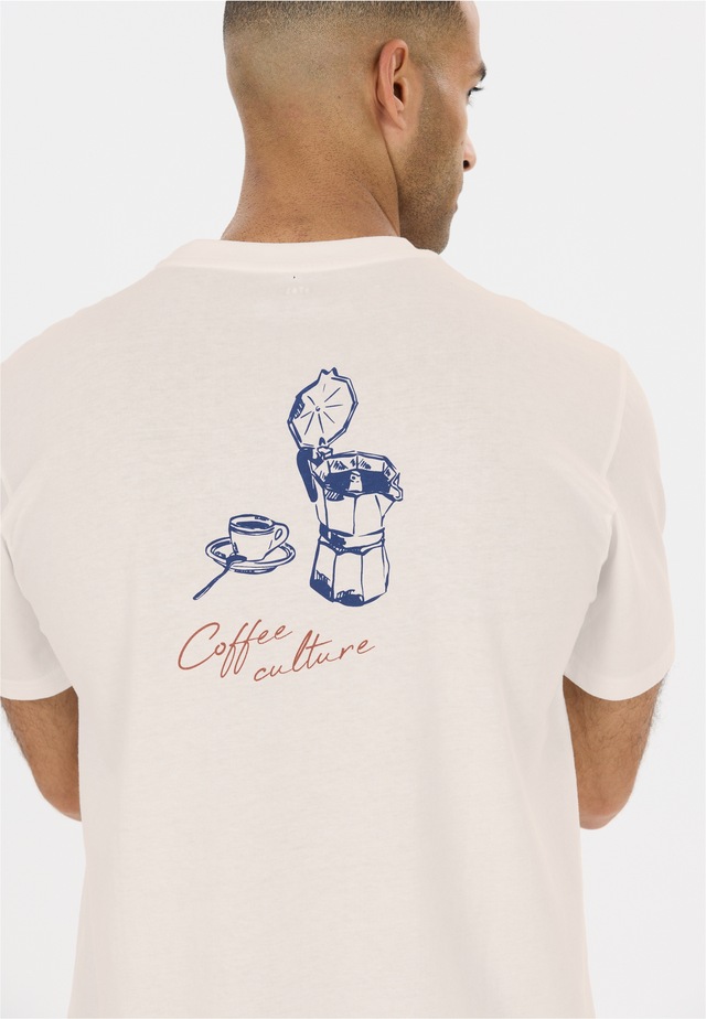 nou Funktionsshirt »Sudal« mit Rücken Print