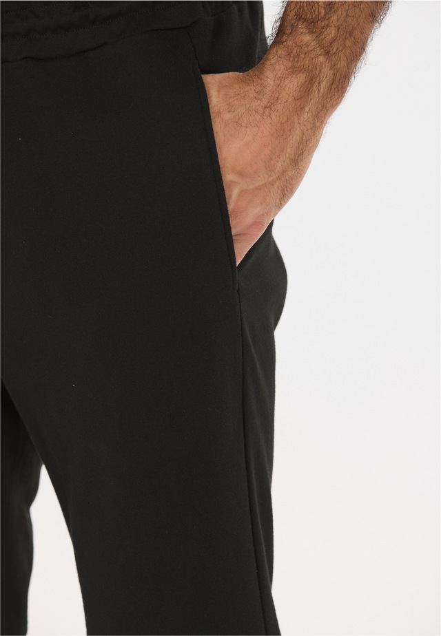nou Shorts »Lucan« aus hochwertigem Material