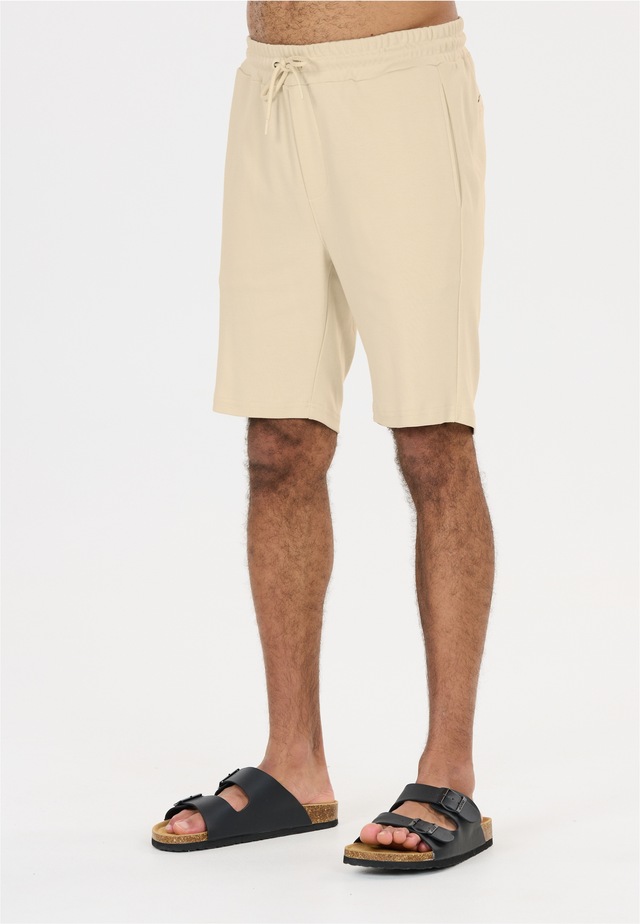 nou Shorts »Lucan« aus hochwertigem Material
