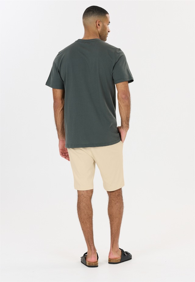 nou Shorts »Lucan« aus hochwertigem Material