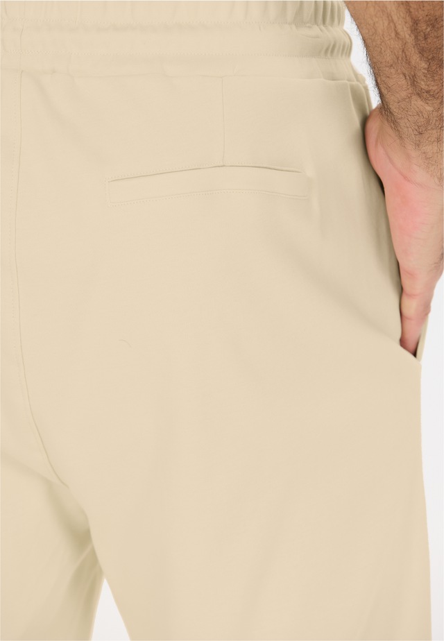 nou Shorts »Lucan« aus hochwertigem Material