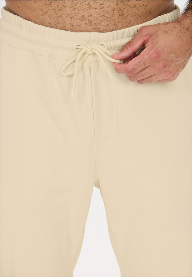 nou Shorts »Lucan« aus hochwertigem Material
