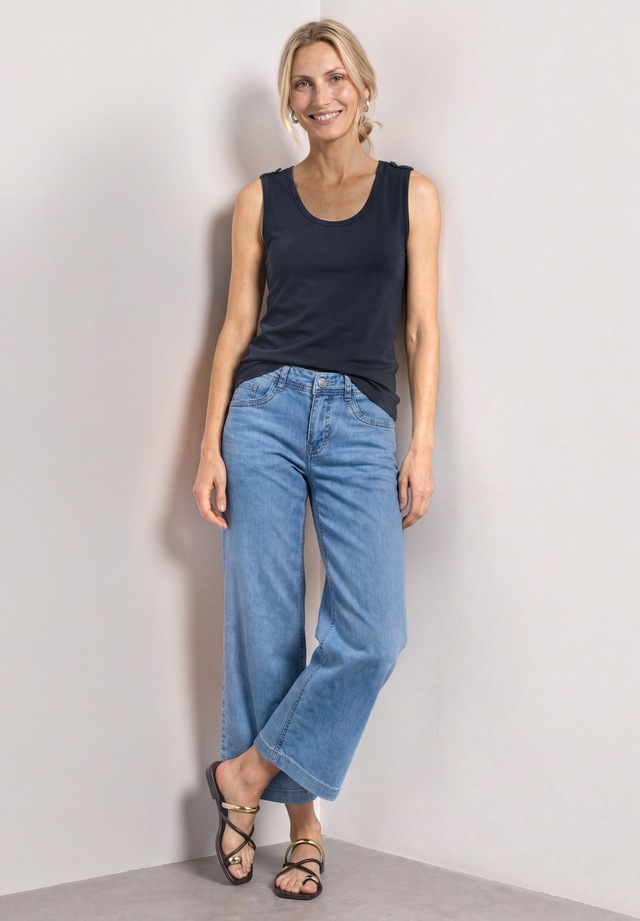 STREET ONE Shirttop Sommertop mit V-Neck und Knopfdetail