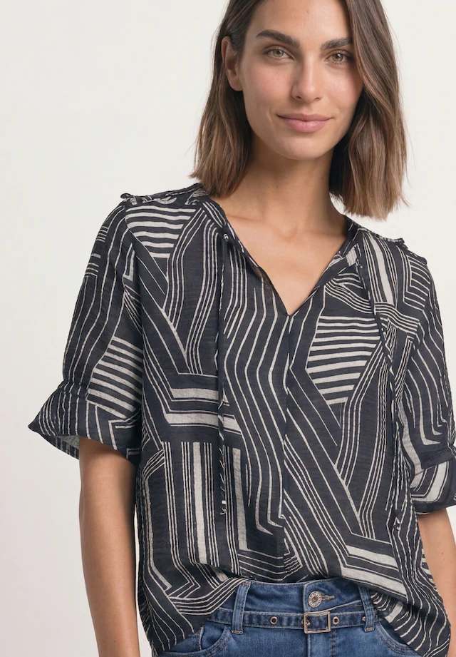 STREET ONE Kurzarmbluse Kurzarm Tunika-Sommerbluse mit grafischem Muster