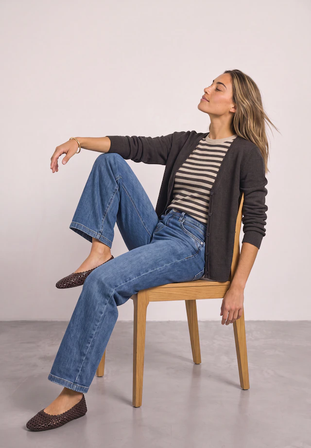 STREET ONE mit V-Neck und Knopfleiste