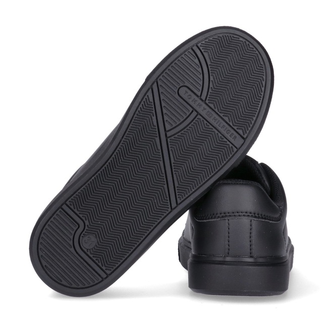 Tommy Hilfiger Sneaker Freizeitschuh, Halbschuh, Schnürer mit dezenten Ziernähten