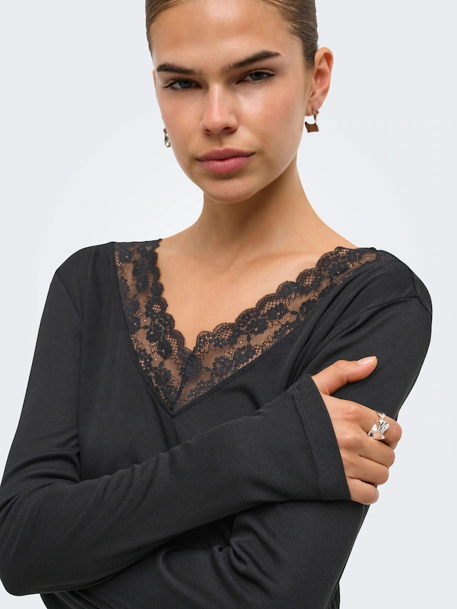ONLY Langarmshirt »ONLIDA L/S V NECK LACE TOP CS JRS« Viskosemischung, regular fit