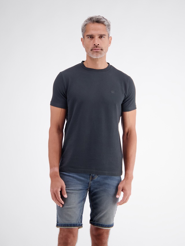 LERROS T-Shirt »T-Shirt in softer Seersucker-Qualität mit bequemem O-Neck«